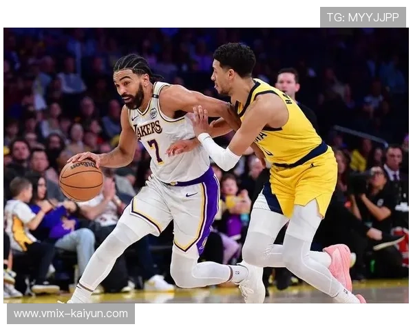 湖人五连胜稳居西部第三,三巨头化学反应趋于成熟 湖人五连胜稳居西部第三,三巨头化学反应趋于成熟