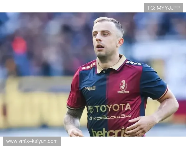 雷恩赛前赠予登贝莱纪念海报,致敬俱乐部优秀青训毕业生 雷恩赛前赠予登贝莱纪念海报,致敬俱乐部优秀青训毕业生